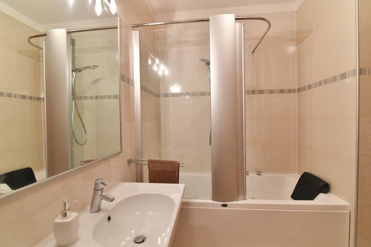 City Penthouse Vita 普拉 外观 照片