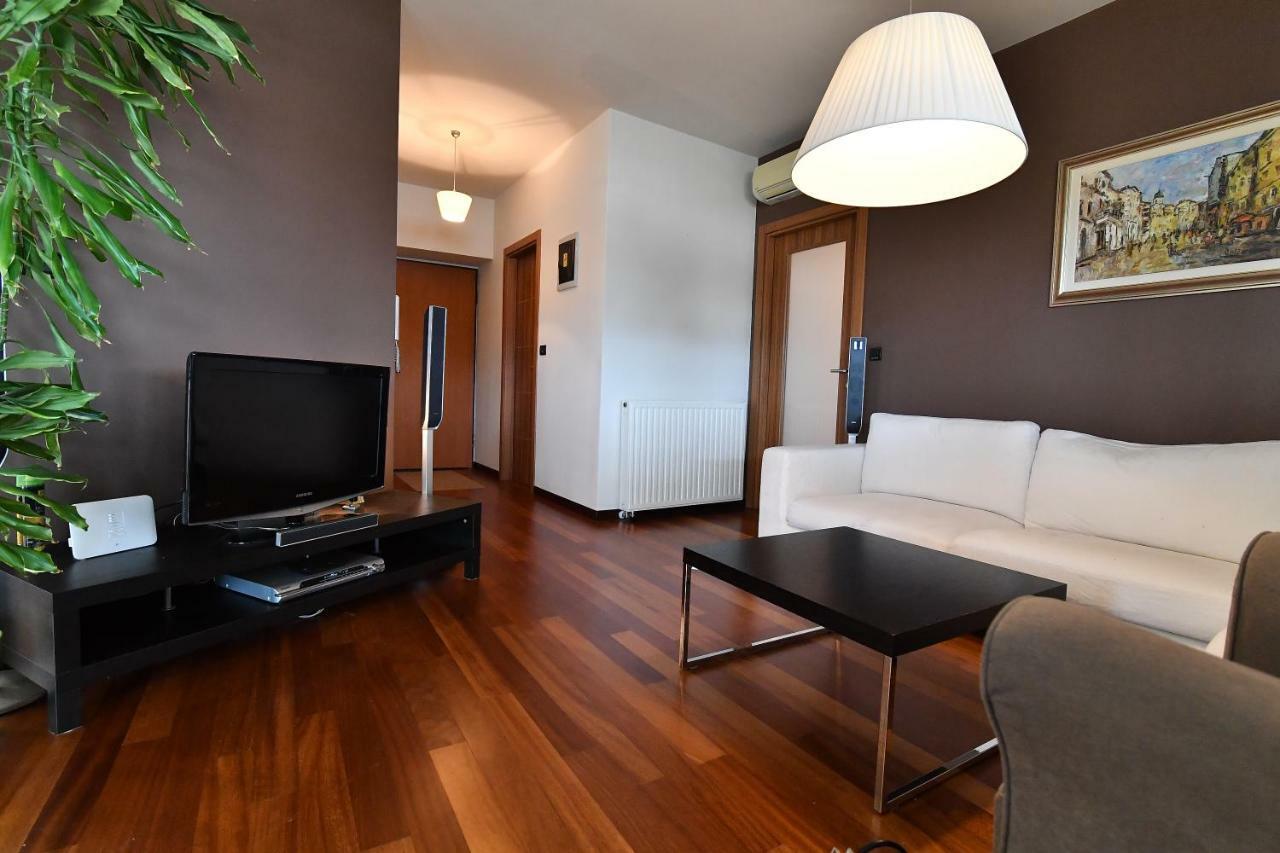 City Penthouse Vita 普拉 外观 照片